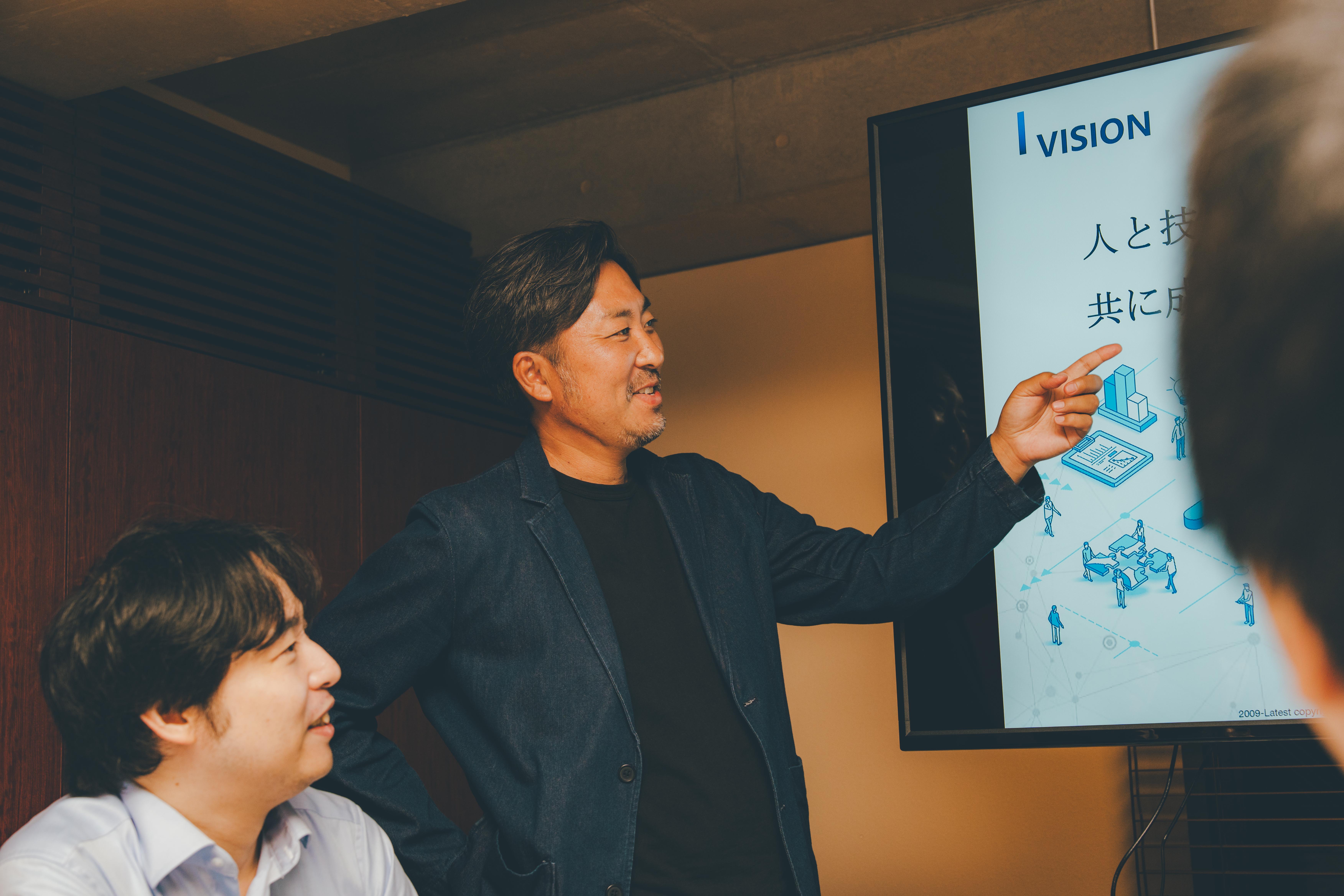 キャリア採用背景画像3